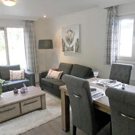 Holiday Home Droompark Buitenhuizen.6 Velsen-Zuid