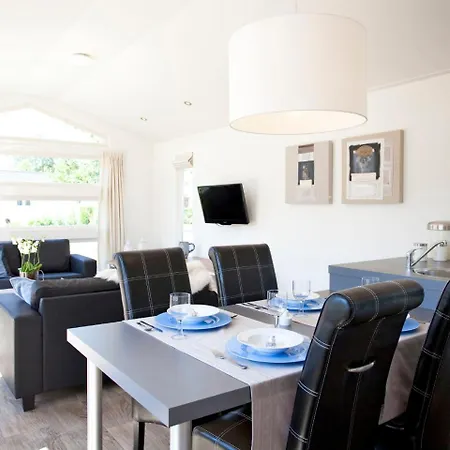 Holiday Home Droompark Buitenhuizen.6