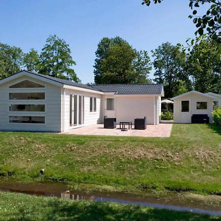 Holiday Home Droompark Buitenhuizen.6 Prázdninový dům