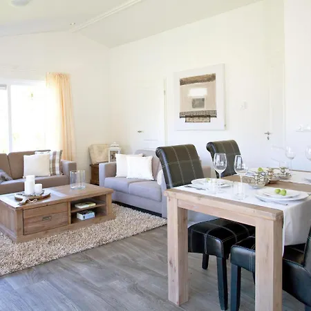 Holiday Home Droompark Buitenhuizen.6 * Velsen-Zuid