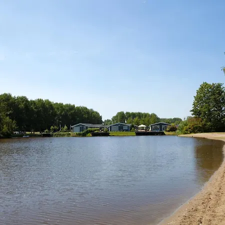 Prázdninový dům Holiday Home Droompark Buitenhuizen.6 *